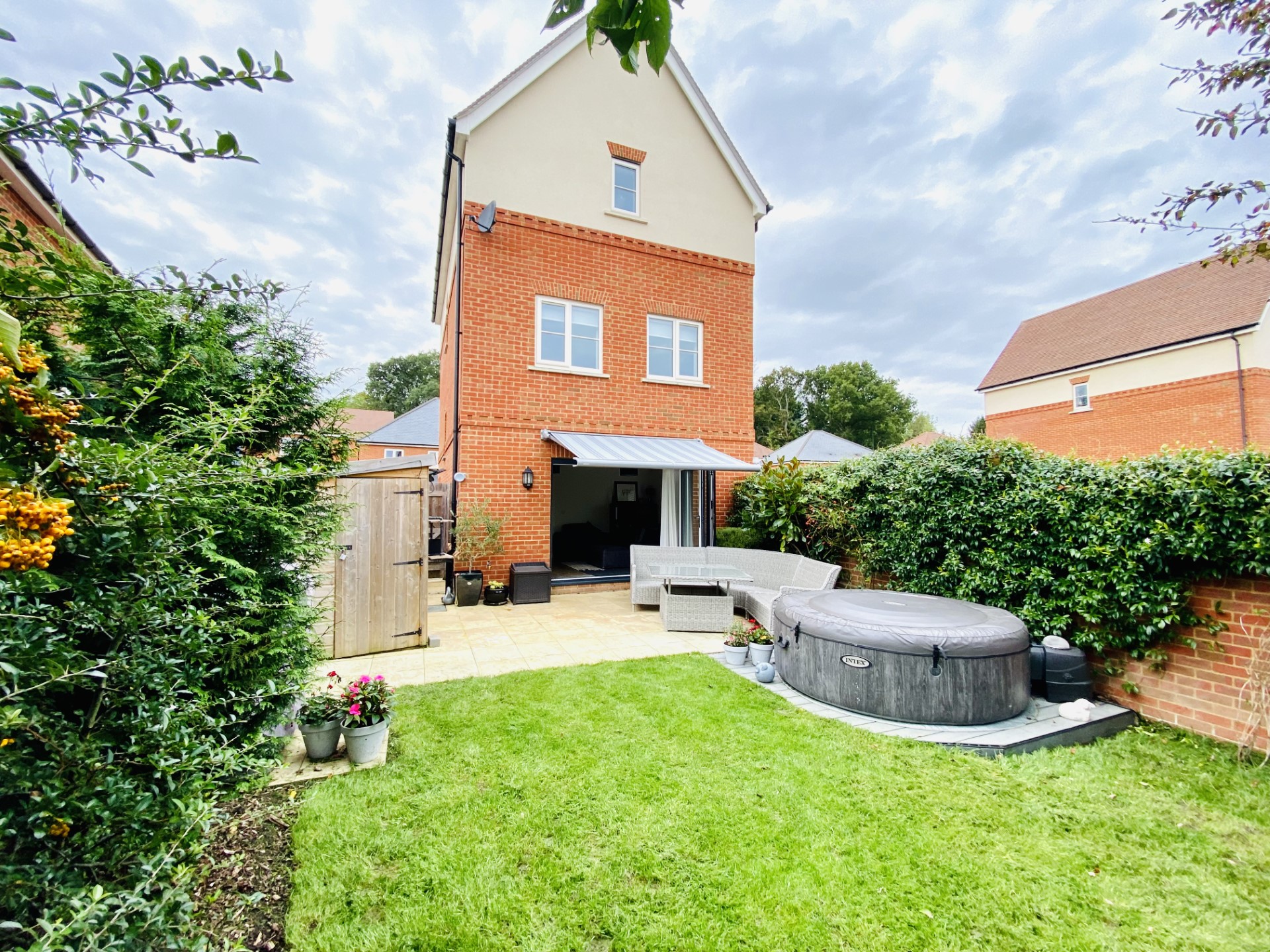 Images for Dunnett Close, Hartley Wintney