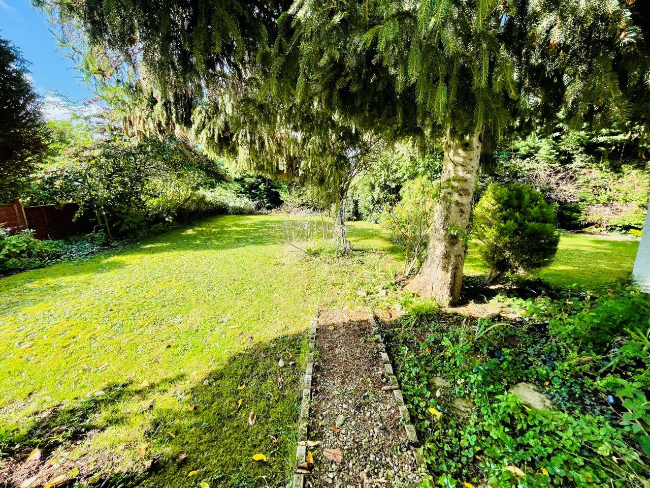 Images for Maple Crescent, Basingstoke