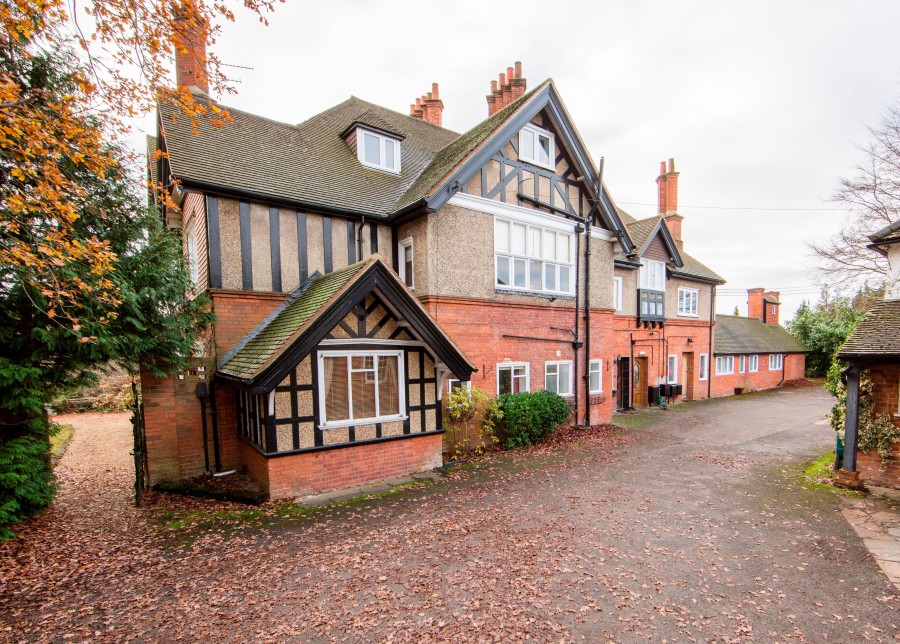 Images for Shapley House, London Road, Hartley Wintney