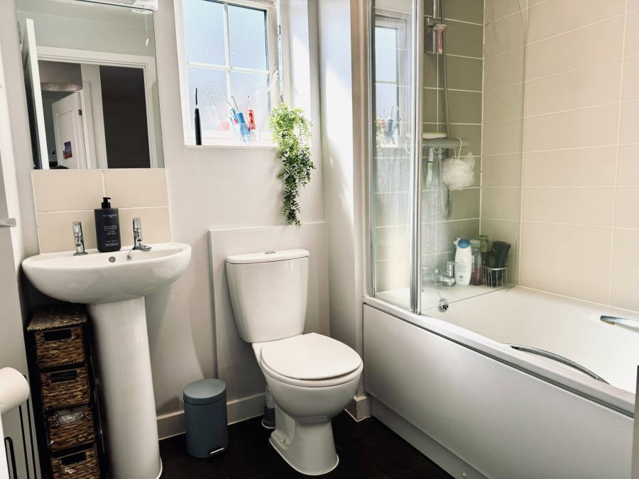 Images for Vaughan Close, Hartley Wintney