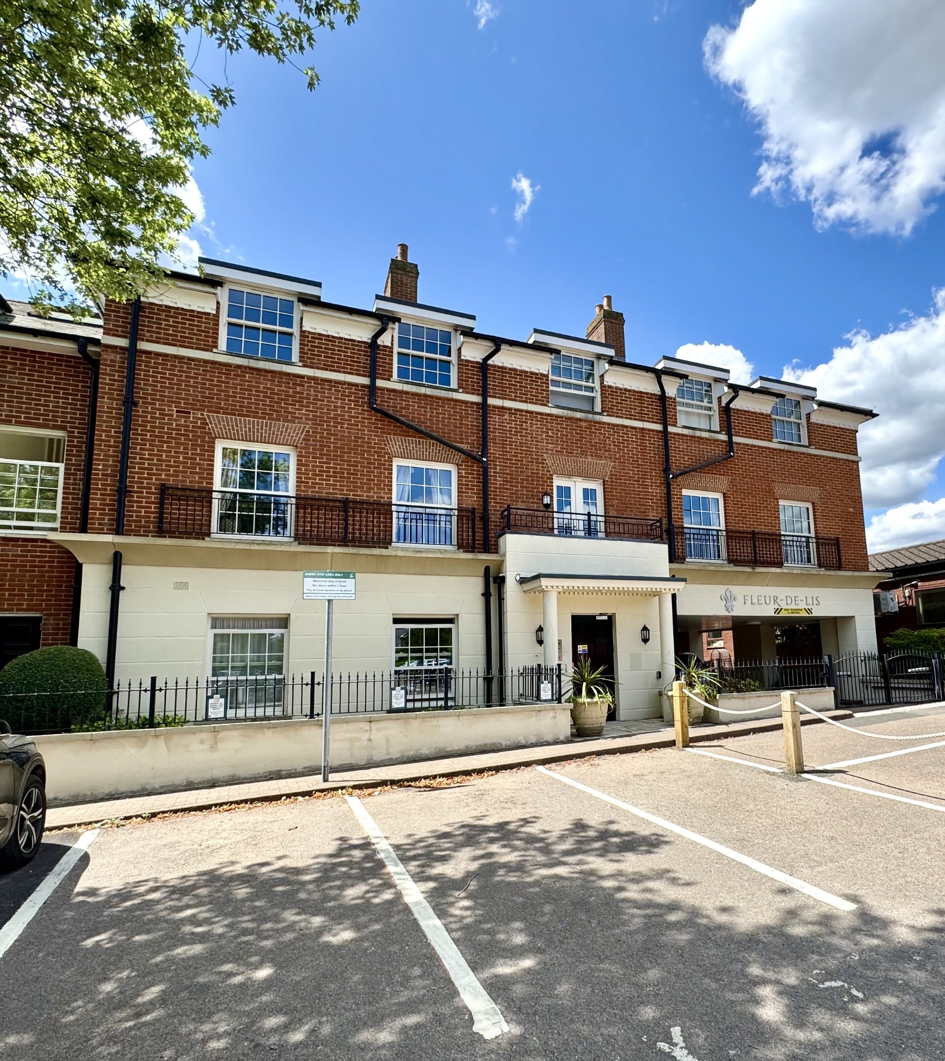 Images for Fleur De Lis, Hartley Wintney