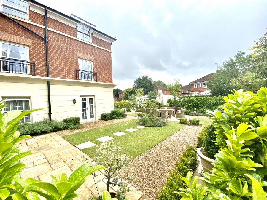 Images for Fleur De Lis, Hartley Wintney
