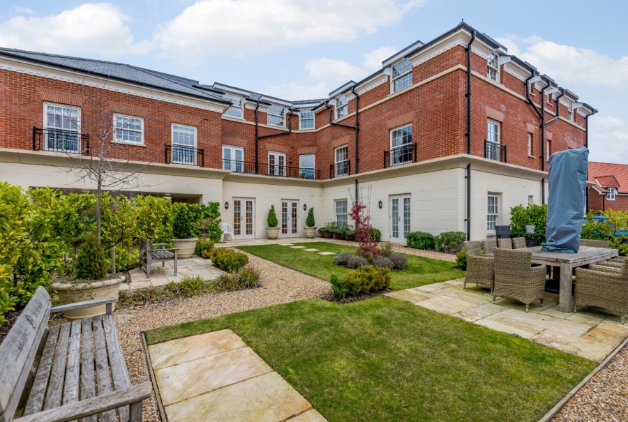 Images for Fleur De Lis, Hartley Wintney