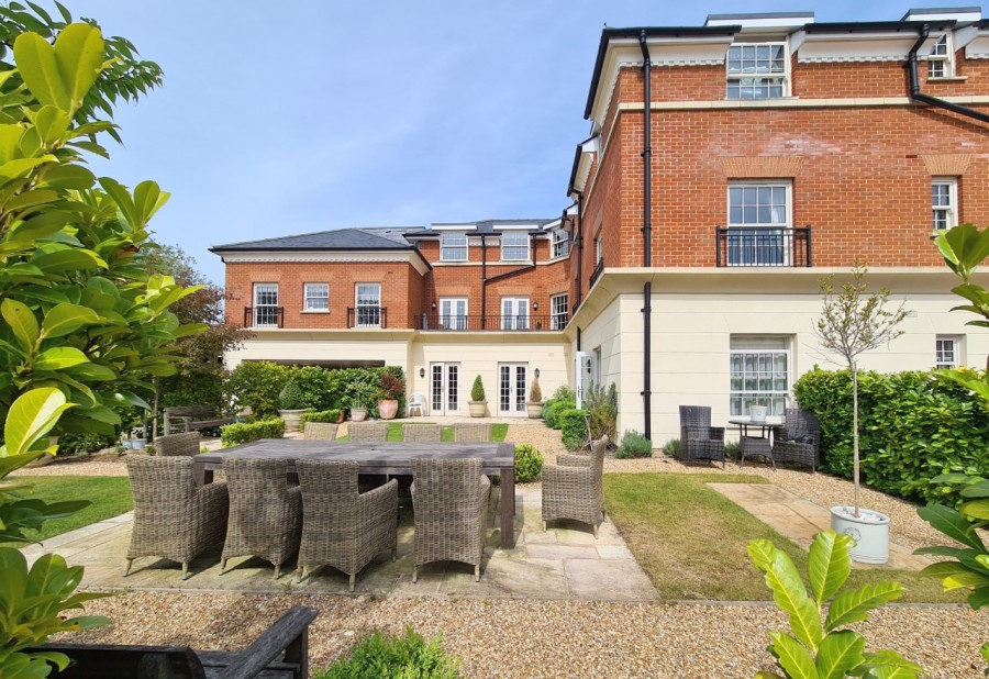 Images for Fleur De Lis, Hartley Wintney