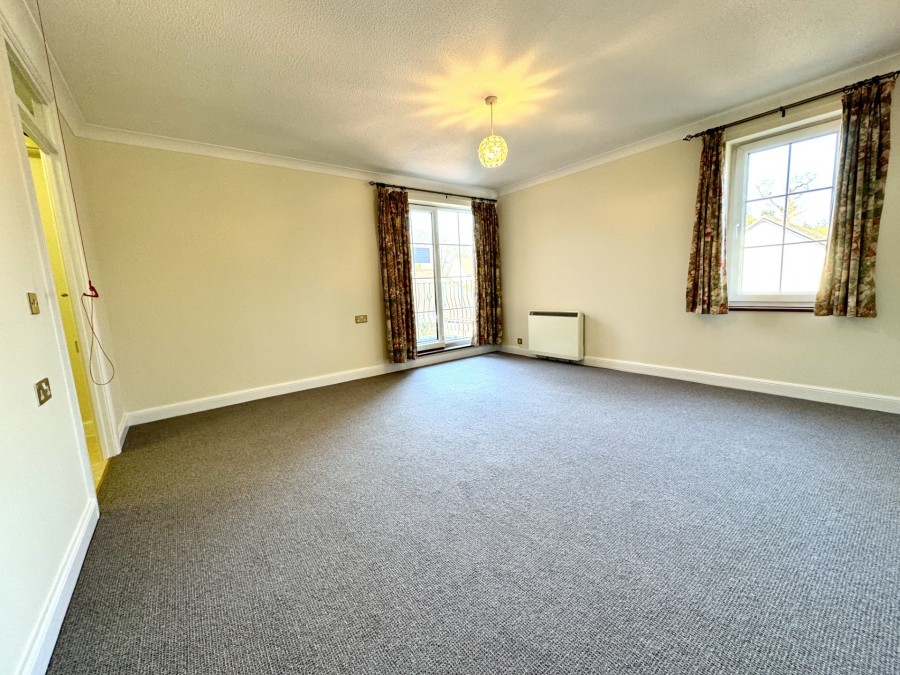 Images for Cedar Lodge, Hartford Court, Hartley Wintney