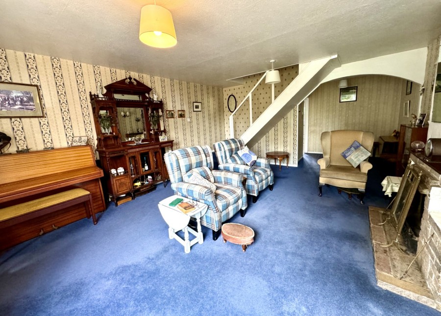 Images for Robins Grove Crescent, Yateley