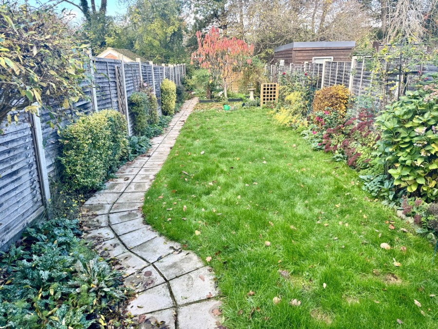 Images for Robins Grove Crescent, Yateley