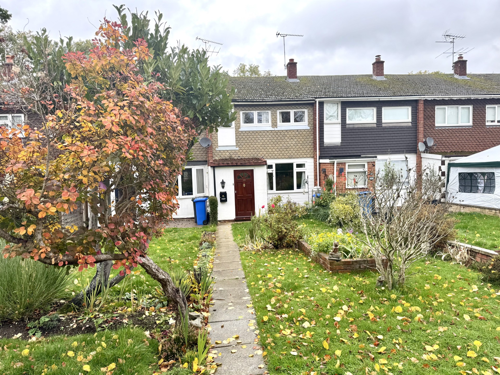 Images for Robins Grove Crescent, Yateley