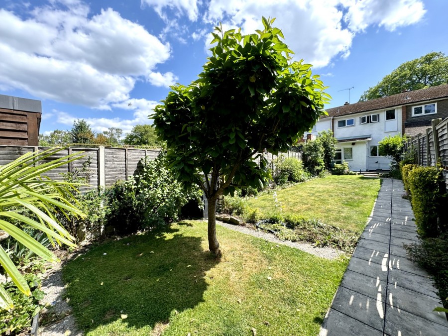 Images for Robins Grove Crescent, Yateley