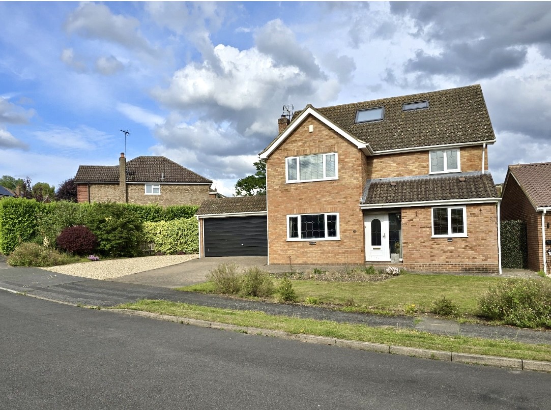Images for Franklin Avenue, Hartley Wintney