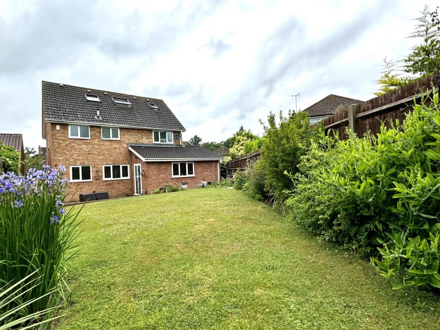Images for Franklin Avenue, Hartley Wintney