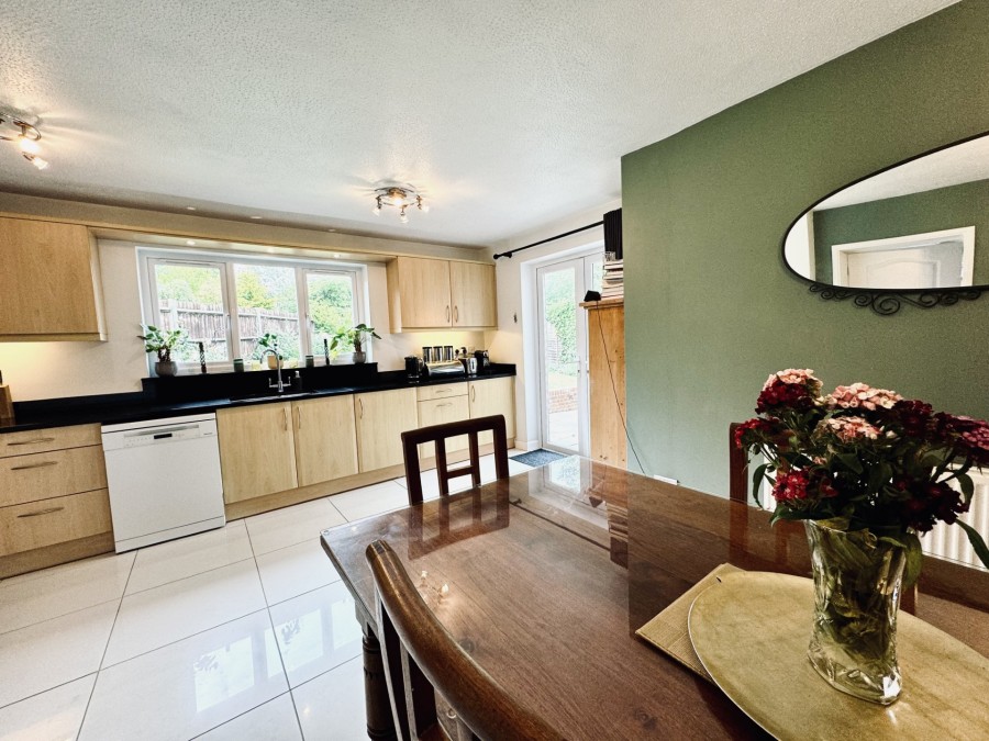 Images for Franklin Avenue, Hartley Wintney