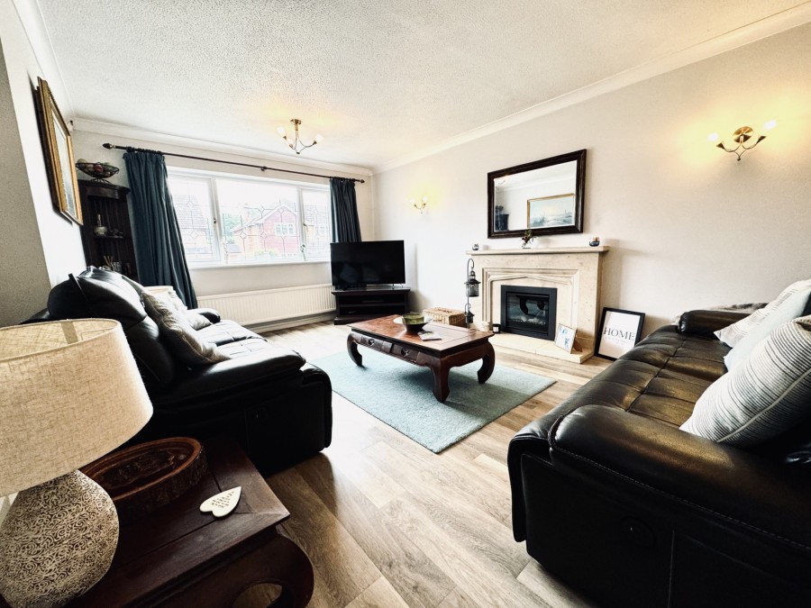Images for Franklin Avenue, Hartley Wintney