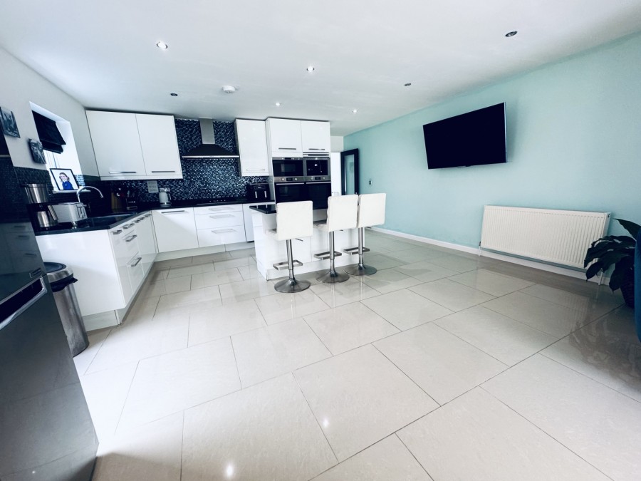 Images for Kempshott, Basingstoke