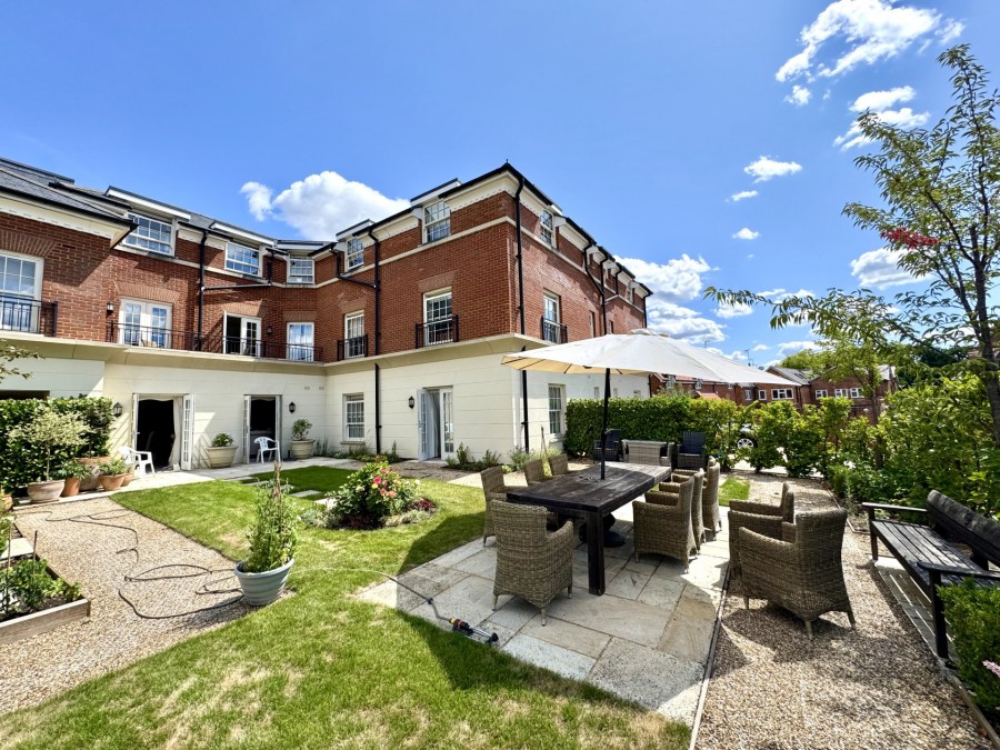 Images for Fleur De Lis, Dairy Walk, Hartley Wintney