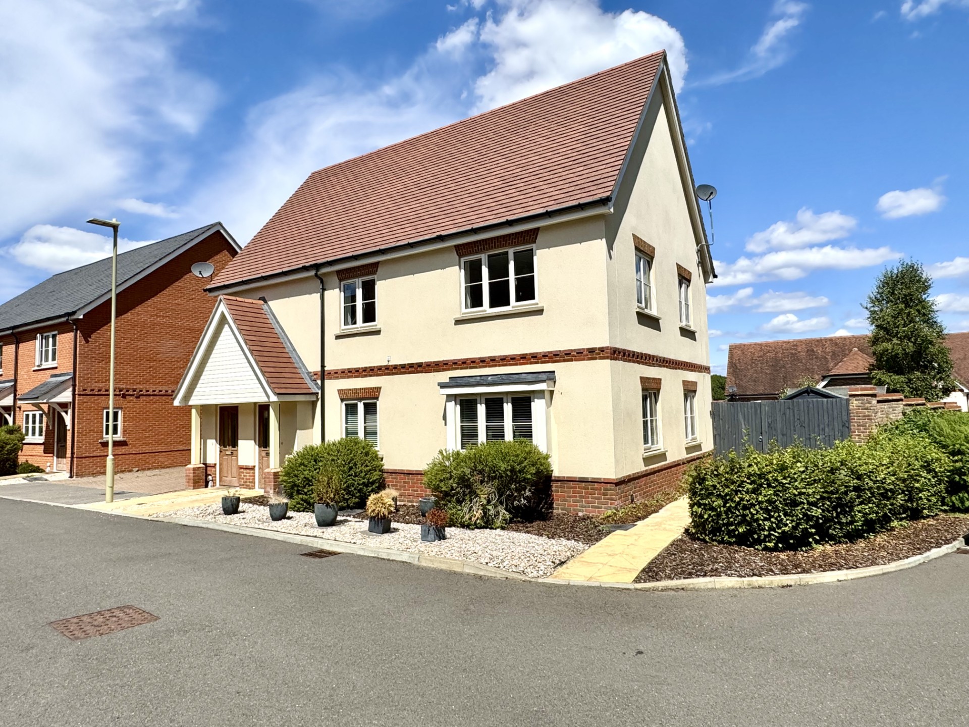 Images for Baldwin Close, Hartley Wintney