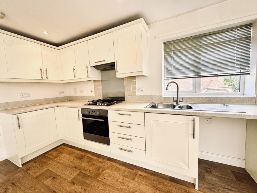 Images for Baldwin Close, Hartley Wintney