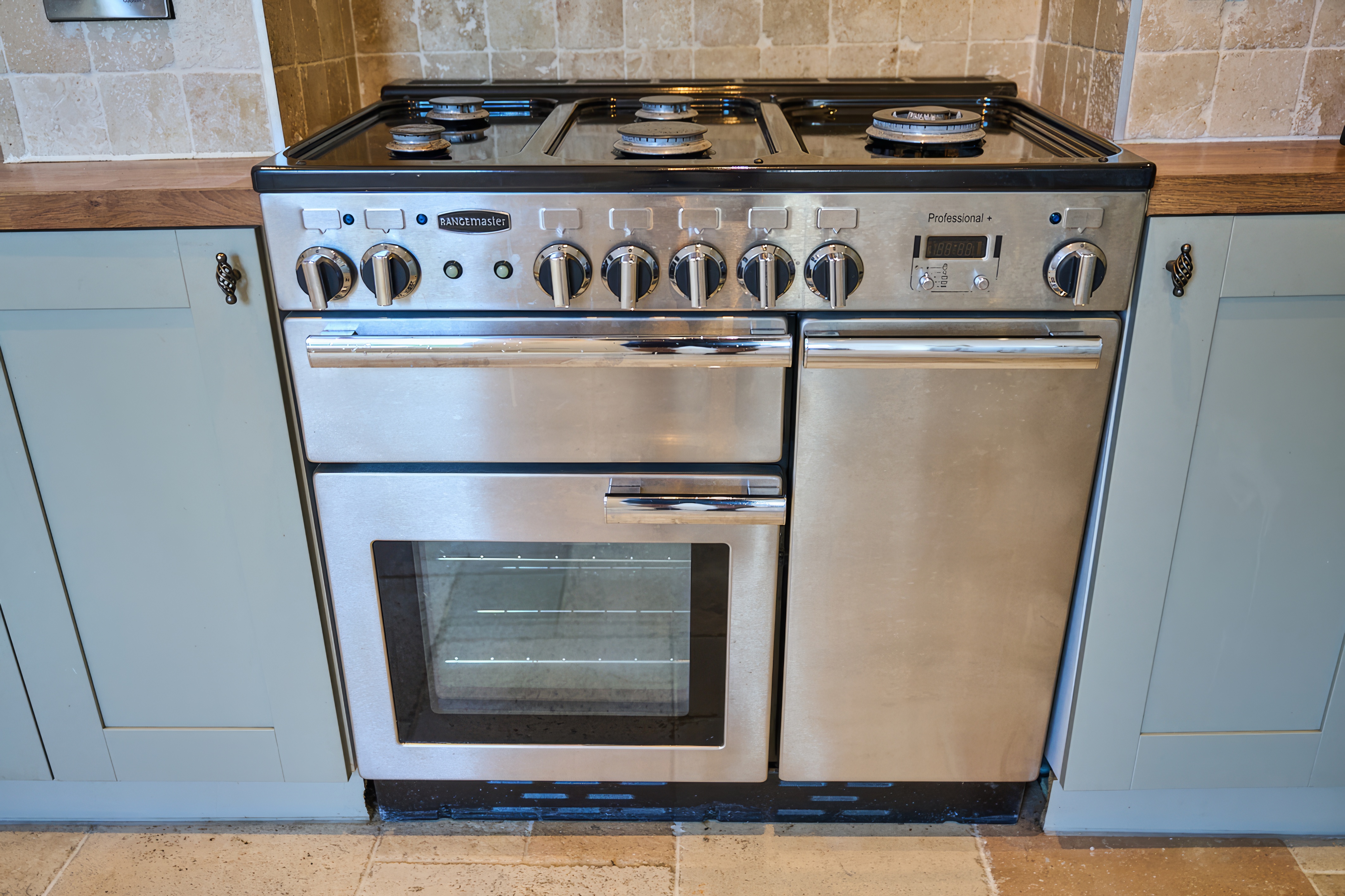 Images for Jubilee Villa, Newnham Road, Hook