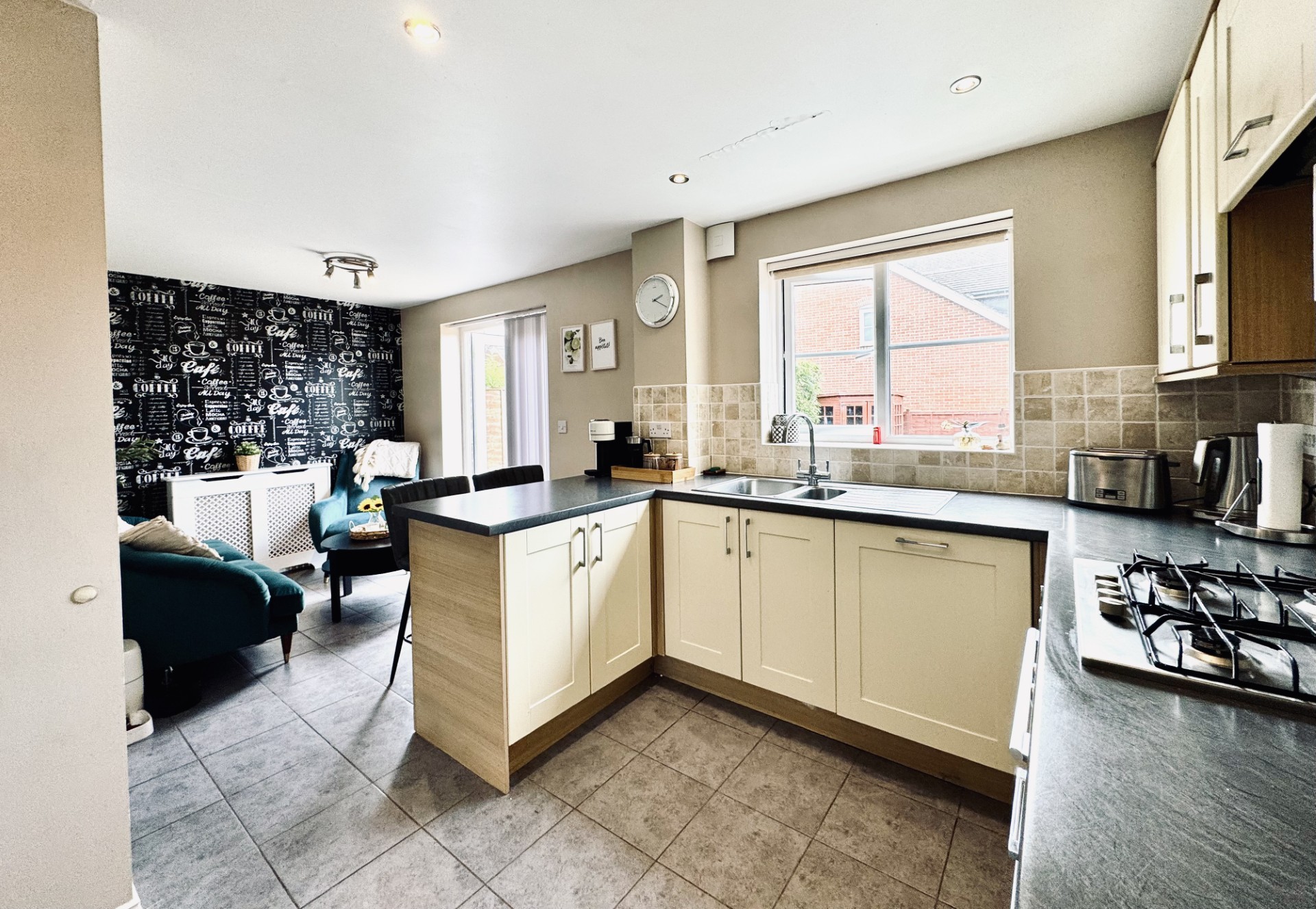 Images for Dorset Crescent, Basingstoke