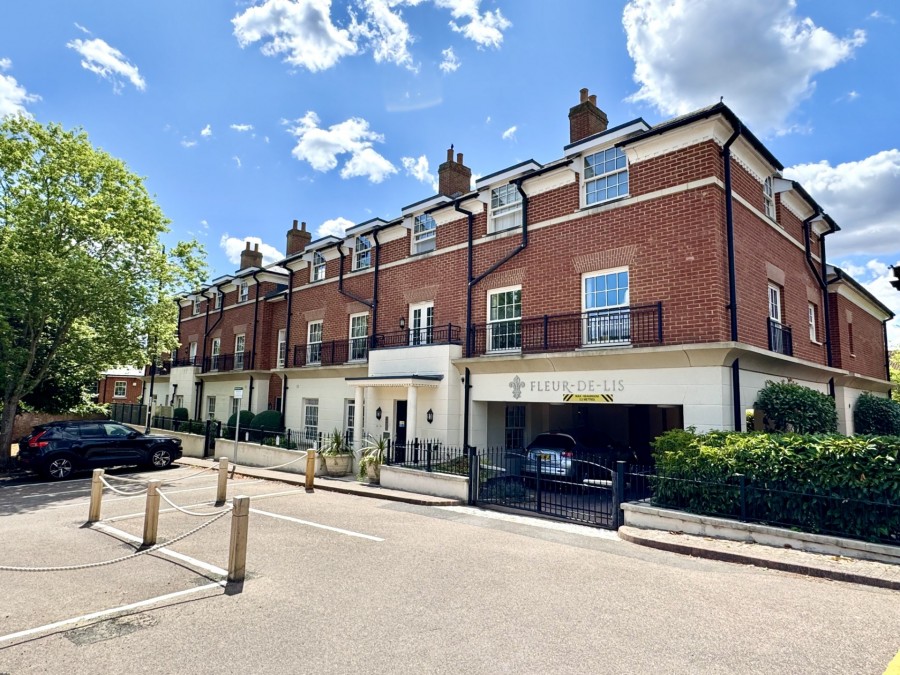 Images for Fleur De Lis, Dairy Walk, Hartley Wintney