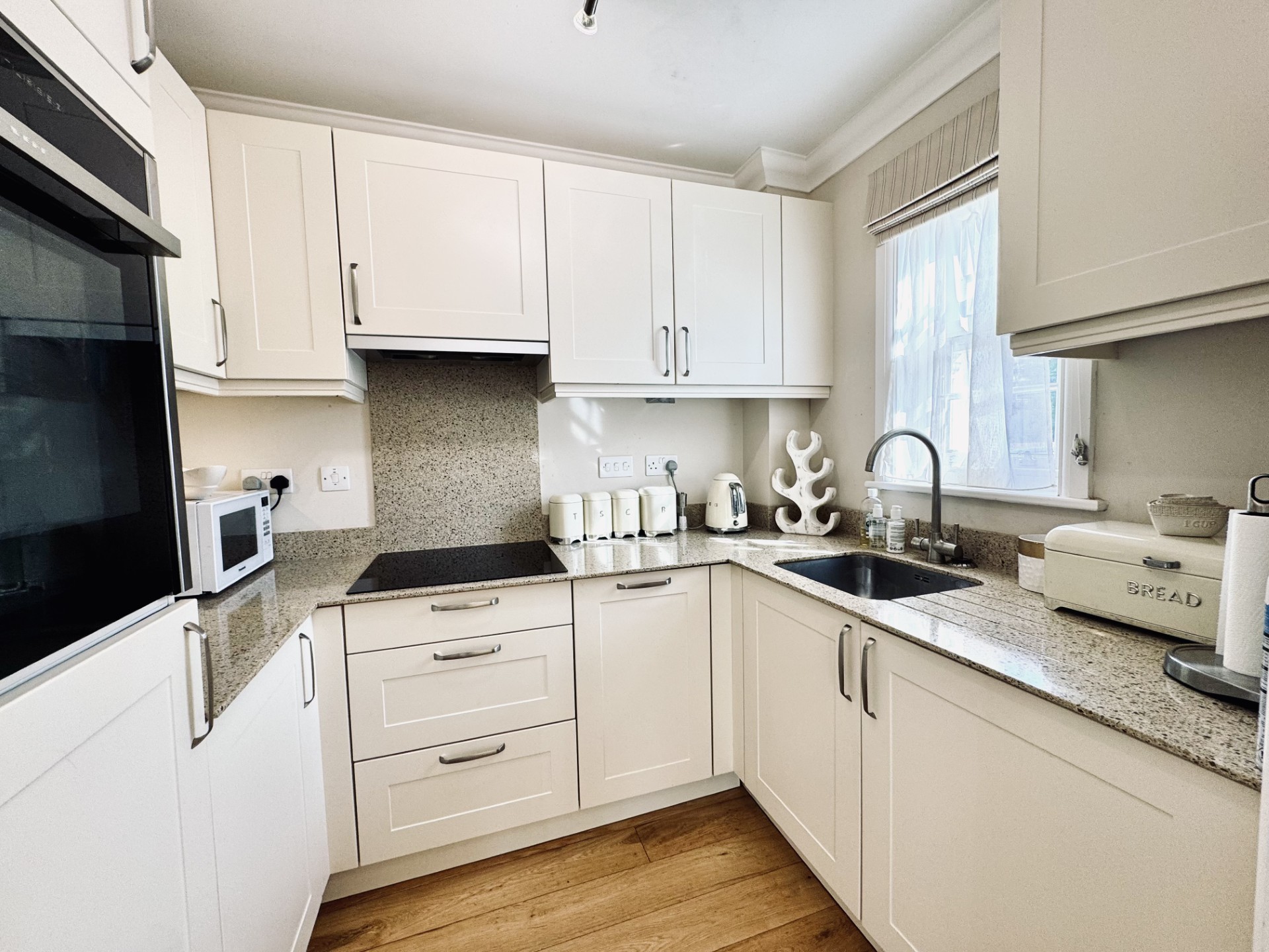 Images for Fleur De Lis, Dairy Walk, Hartley Wintney