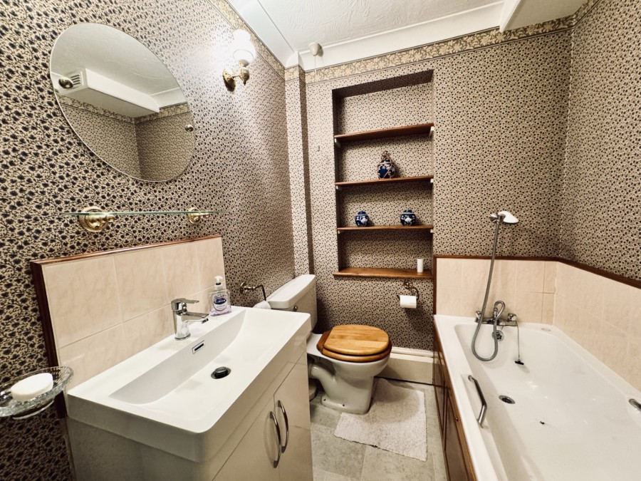 Images for Vicarage Lane, Hound Green