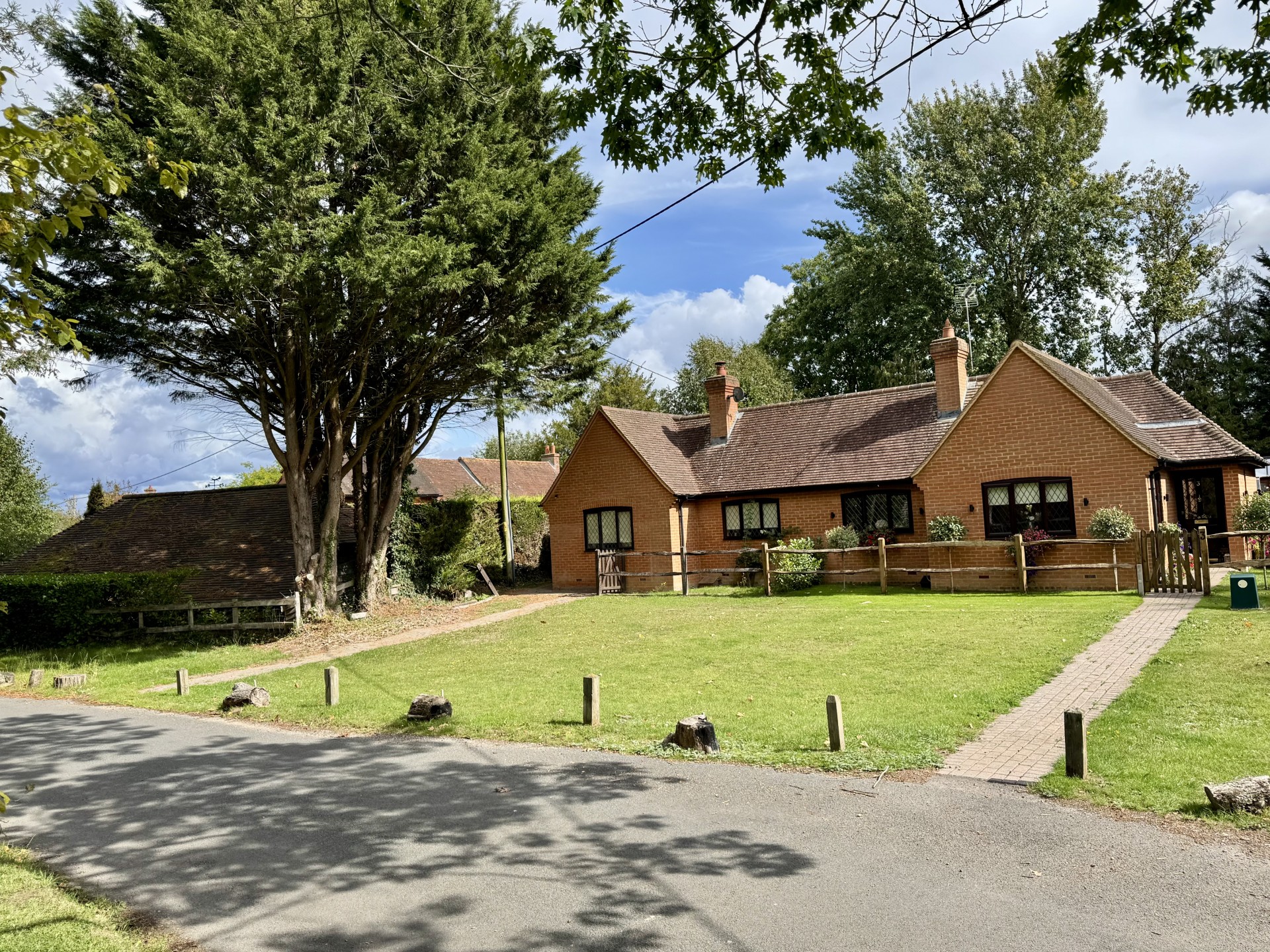 Images for Sarah White Alm Houses, Broad Oak, Odiham