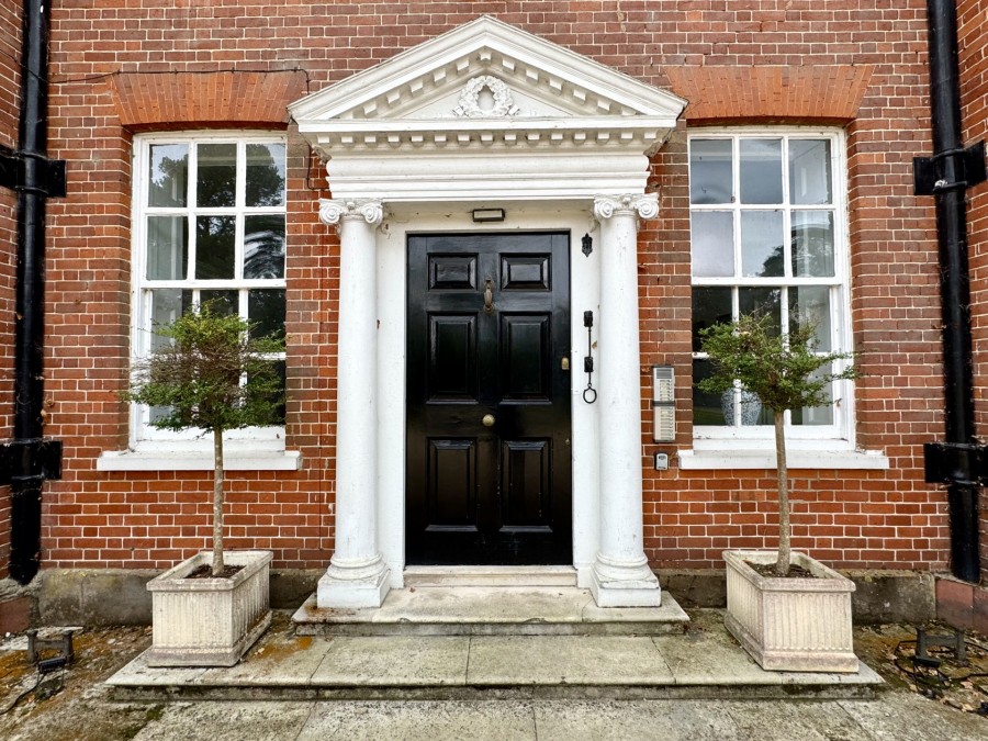 Images for Firgrove Manor, Firgrove Road, Eversley