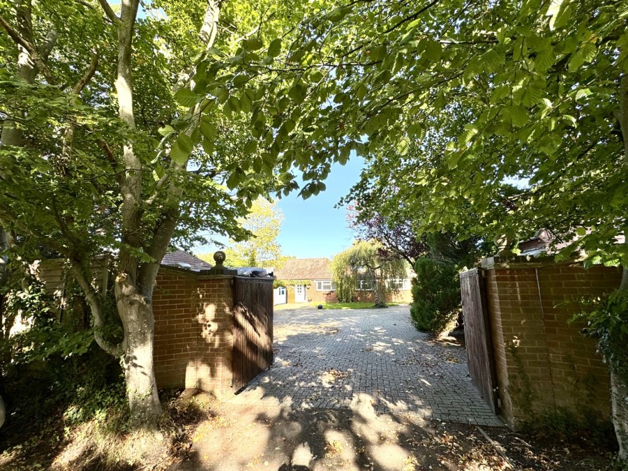 Images for Mattingley, Hound Green