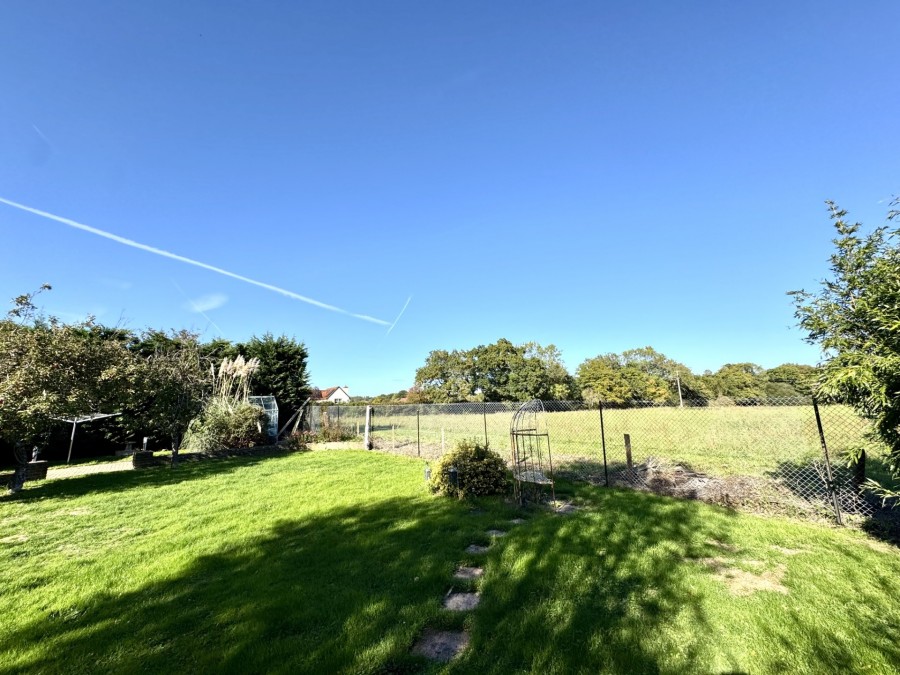 Images for Mattingley, Hound Green