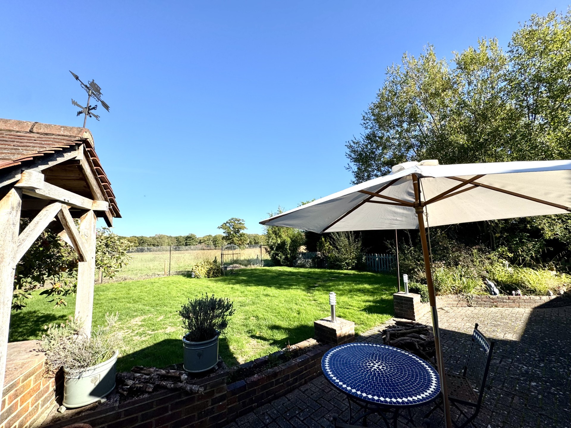 Images for Mattingley, Hound Green