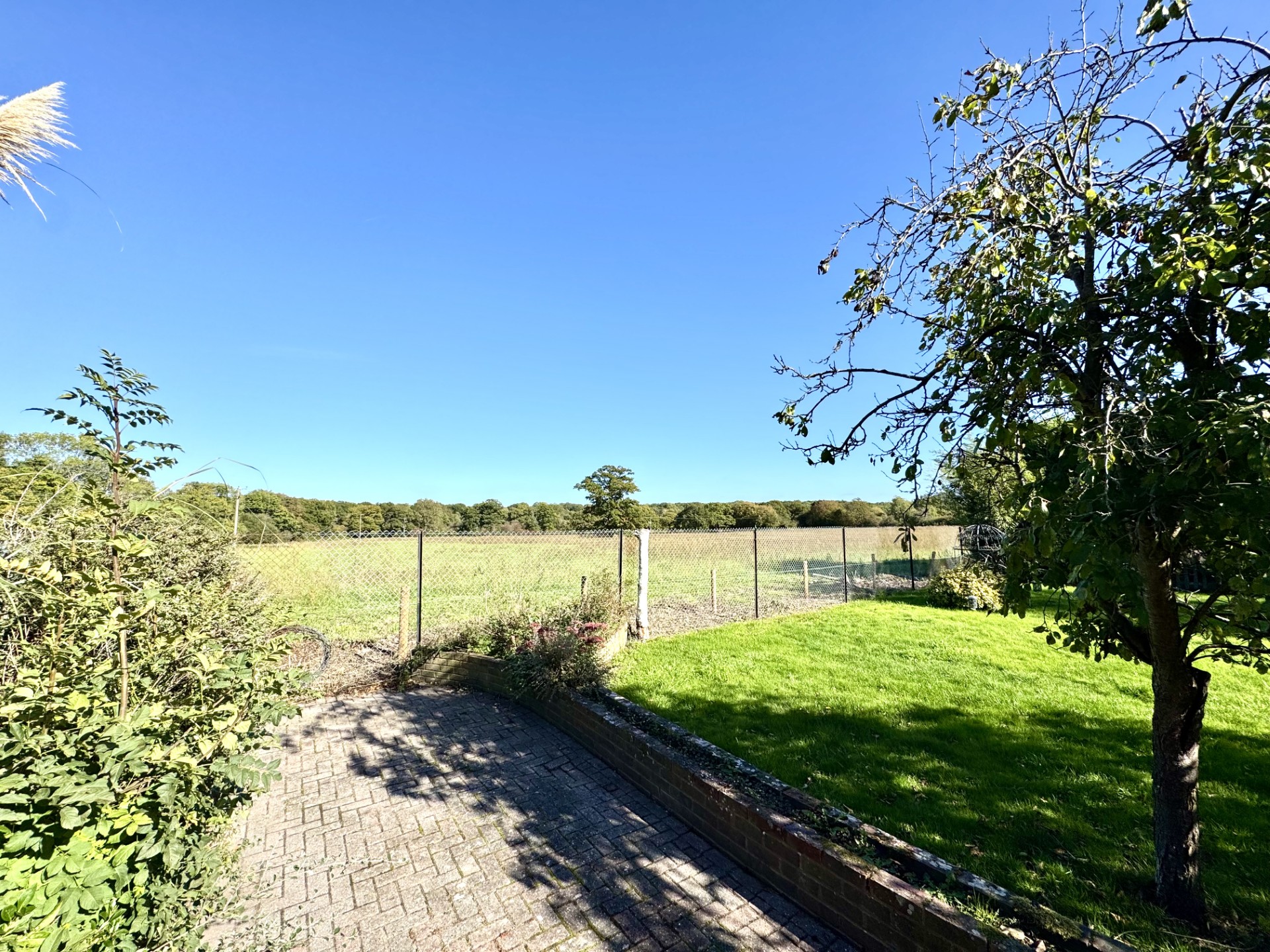 Images for Mattingley, Hound Green