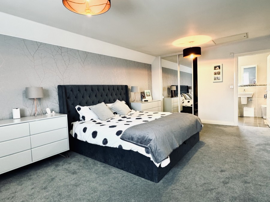 Images for Baldwin Close, Hartley Wintney