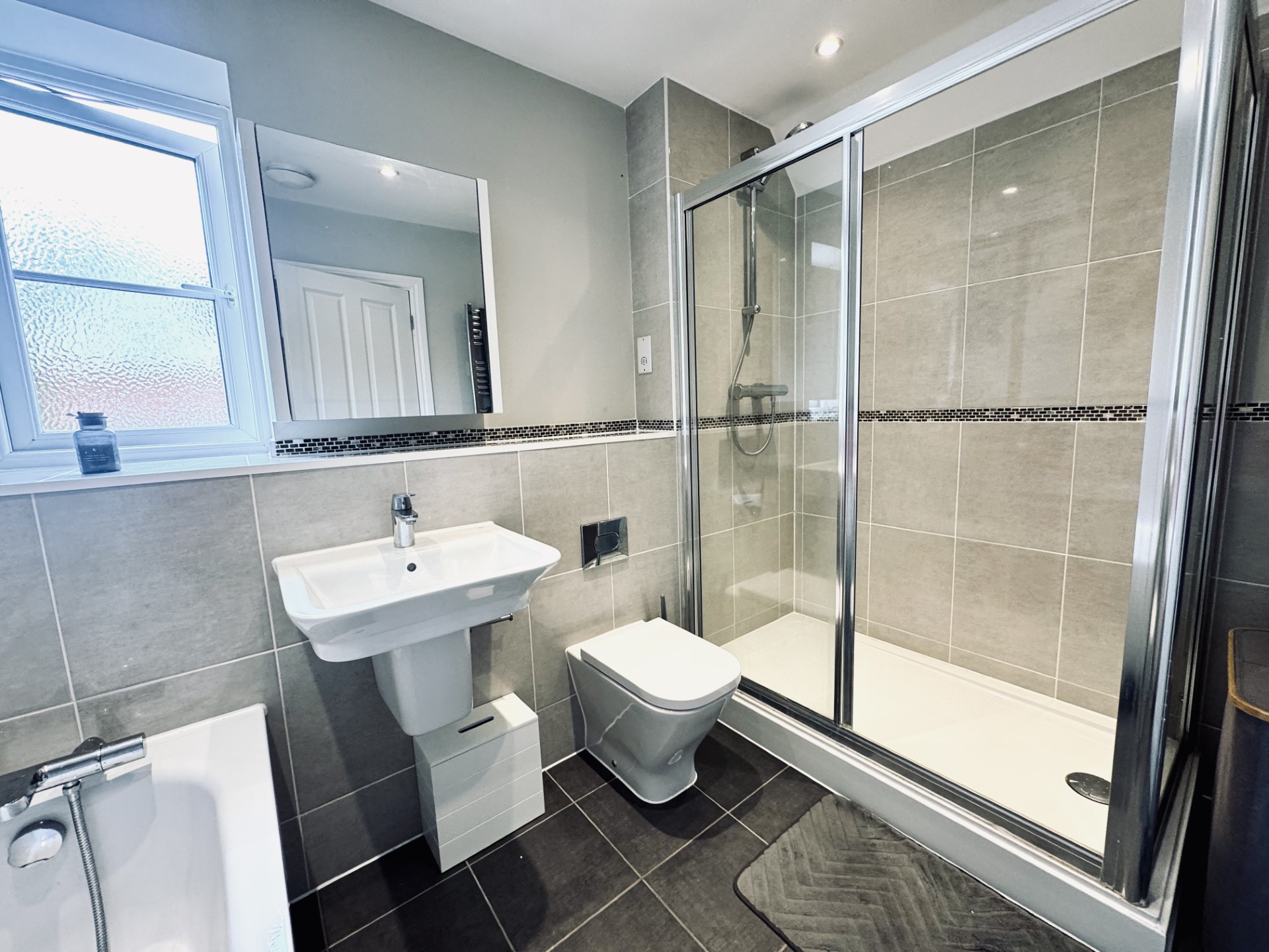 Images for Baldwin Close, Hartley Wintney