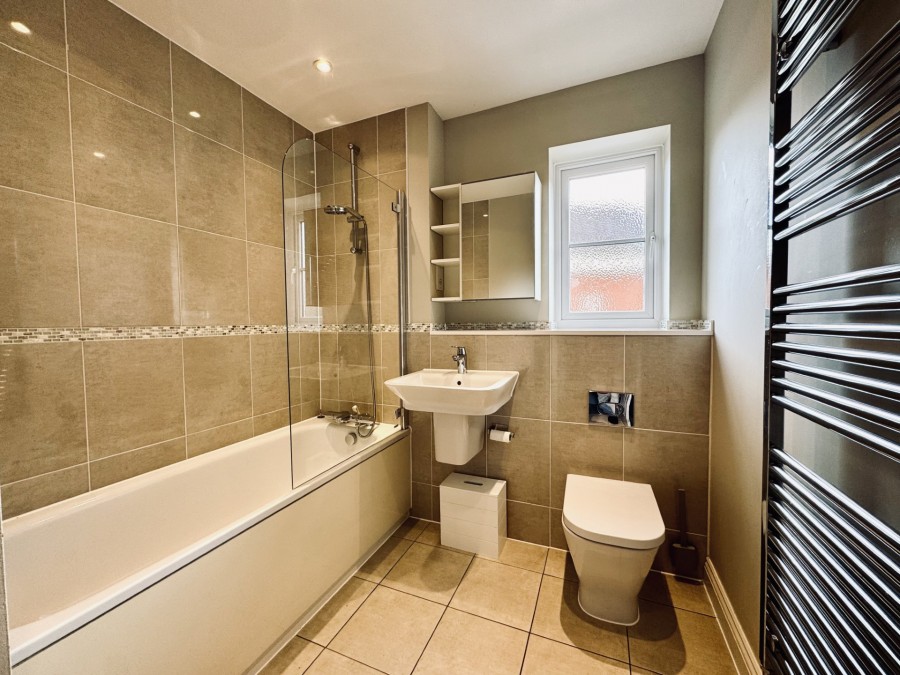 Images for Baldwin Close, Hartley Wintney