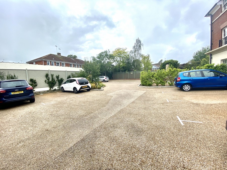 Images for Fleur De Lis, Dairy Walk, Hartley Wintney