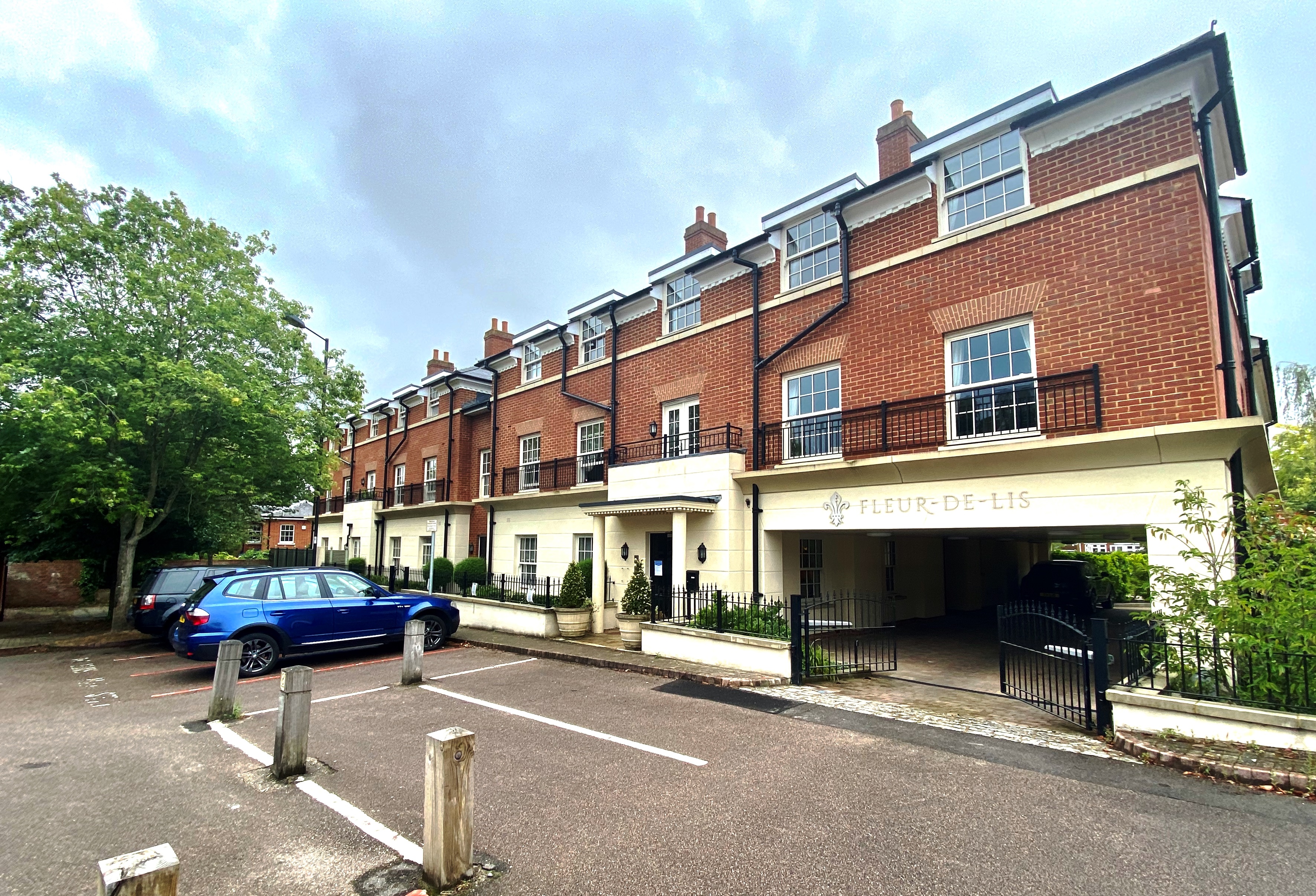 Images for Fleur De Lis, Dairy Walk, Hartley Wintney