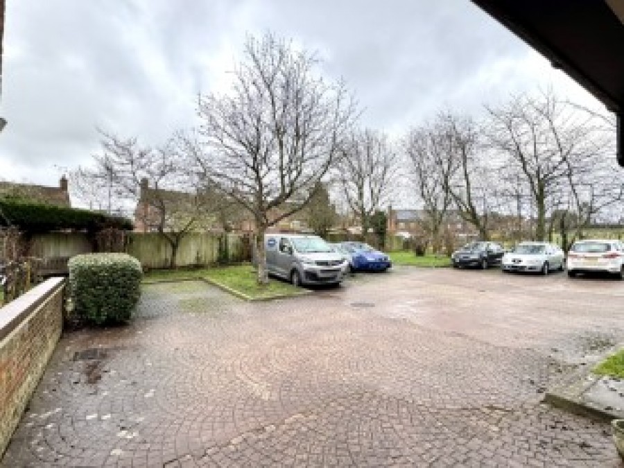 Images for Oldfield View, Hartley Wintney