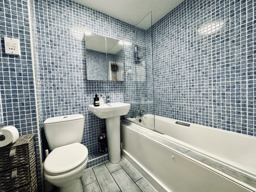 Images for Oldfield View, Hartley Wintney