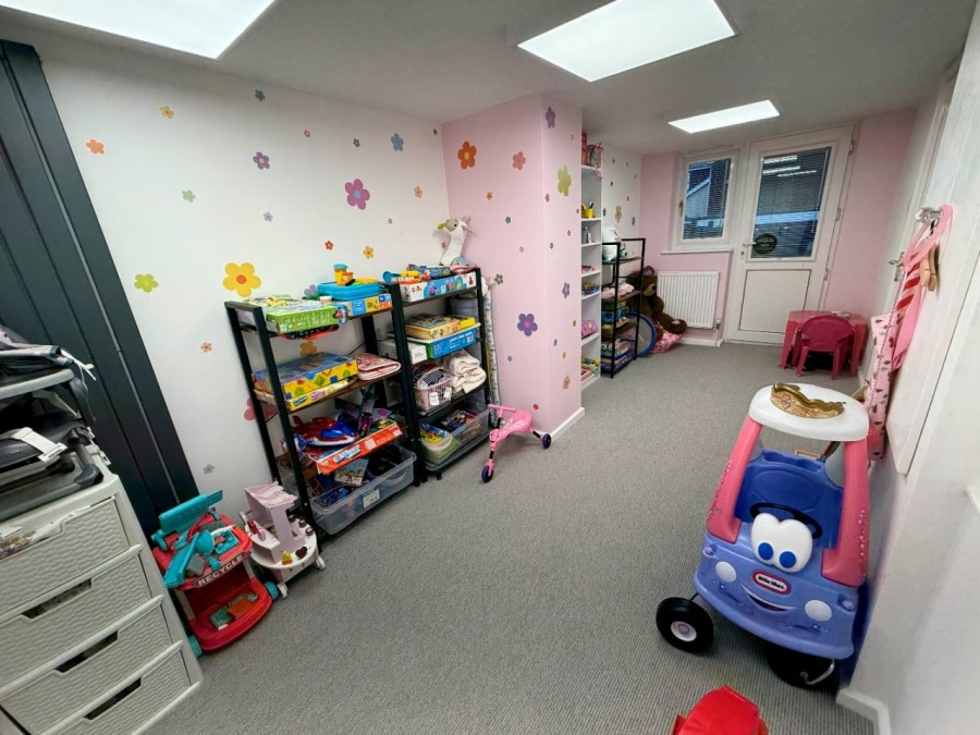 Images for Kempshott, Basingstoke