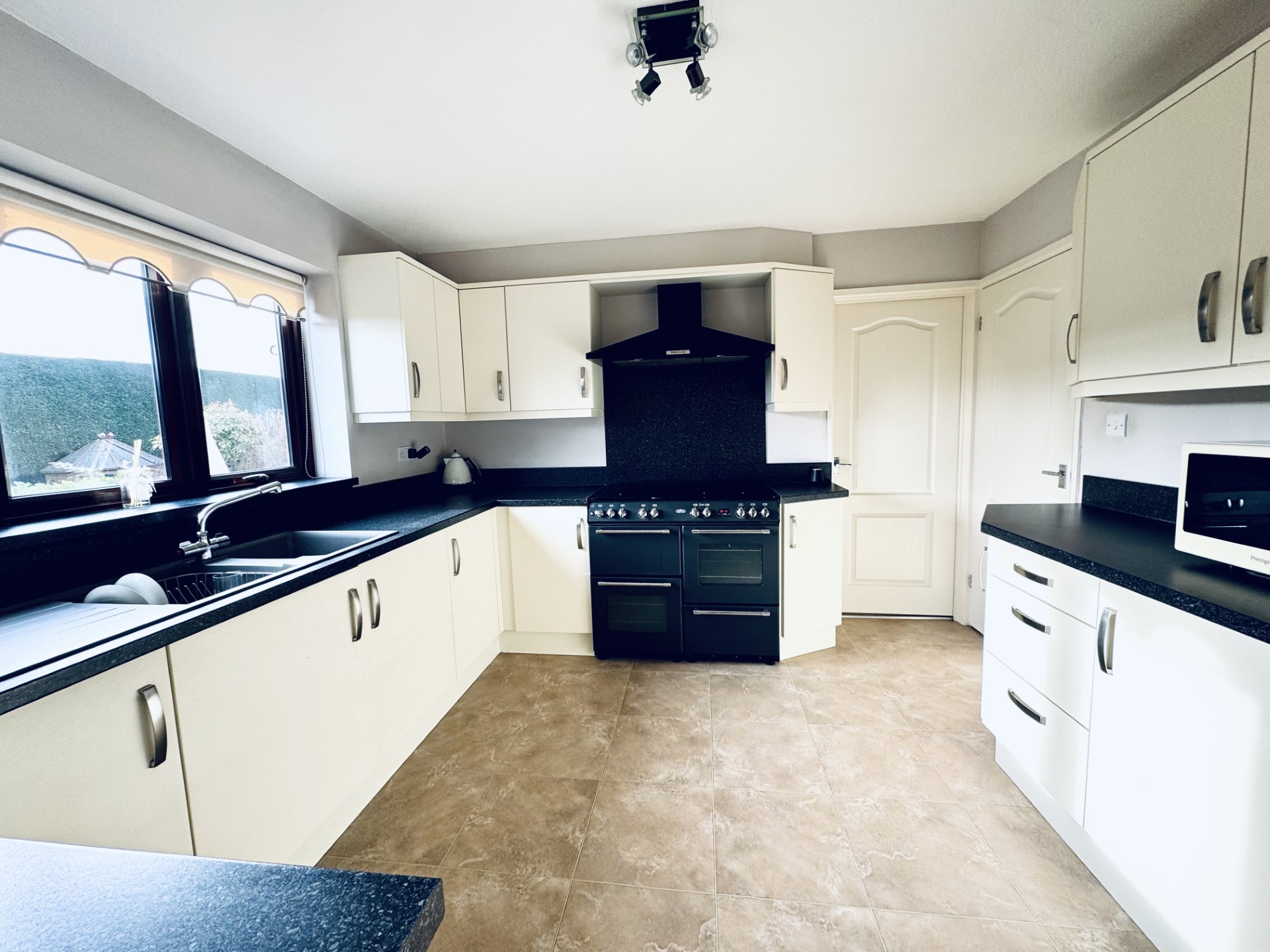 Images for Trefoil Close, Hartley Wintney