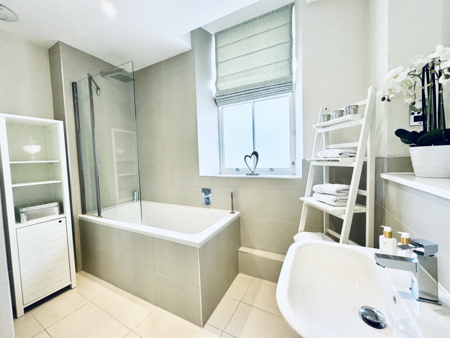 Images for Monachus House, High Street, Hartley Wintney