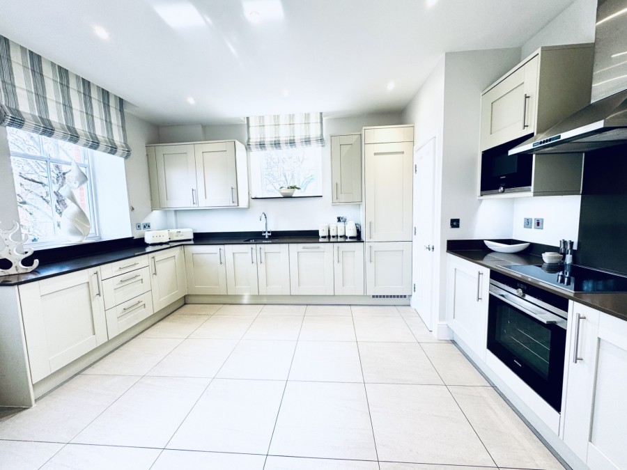 Images for Monachus House, High Street, Hartley Wintney