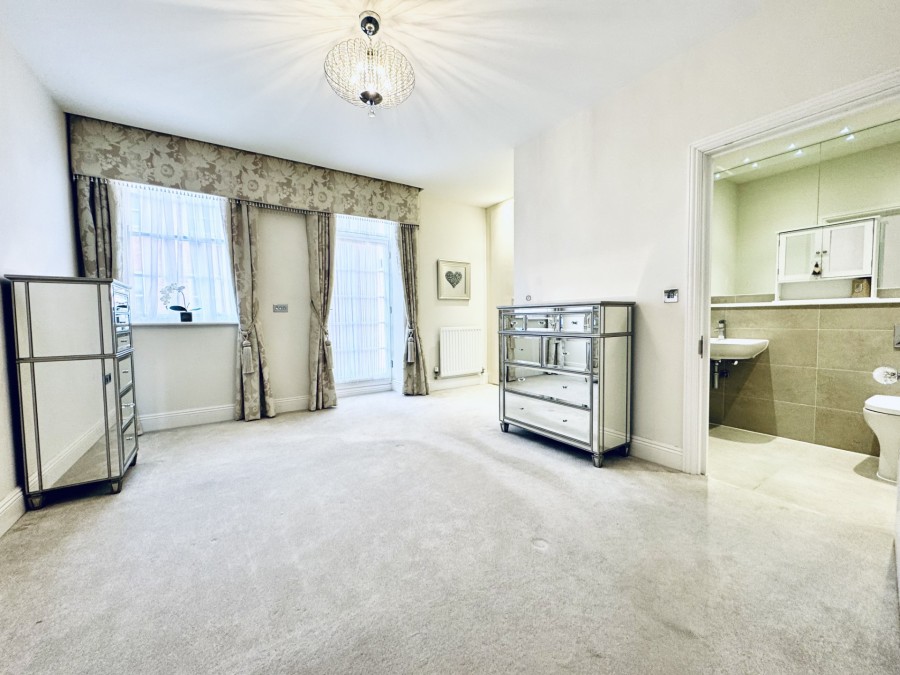 Images for Monachus House, High Street, Hartley Wintney