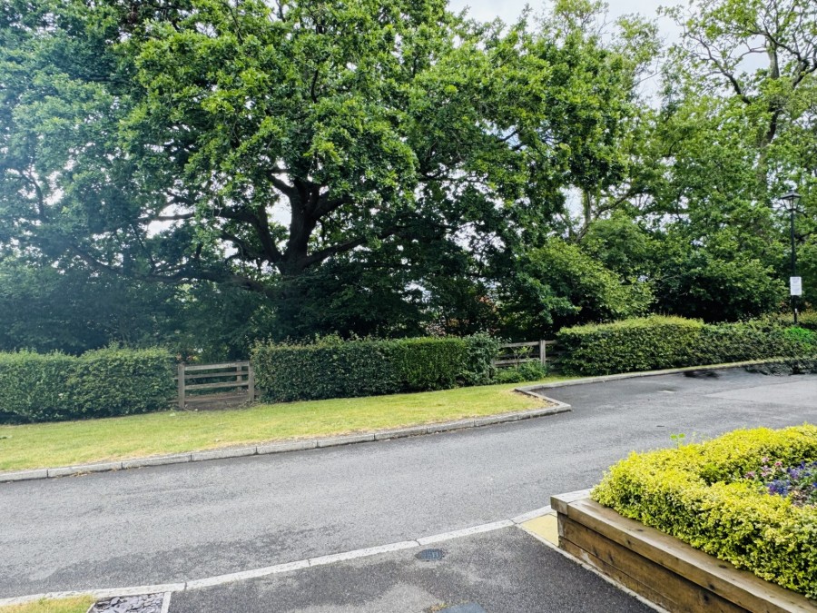 Images for The Orchard, Hartley Wintney