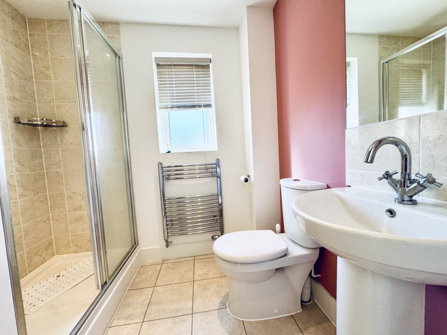 Images for Chestnut Gardens, Hartley Wintney