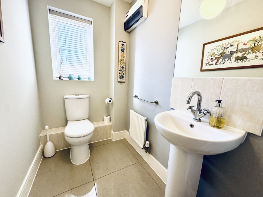 Images for Chestnut Gardens, Hartley Wintney