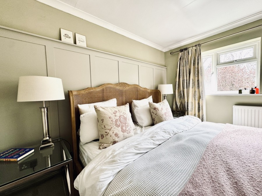 Images for Meadow Lane, Hartley Wintney