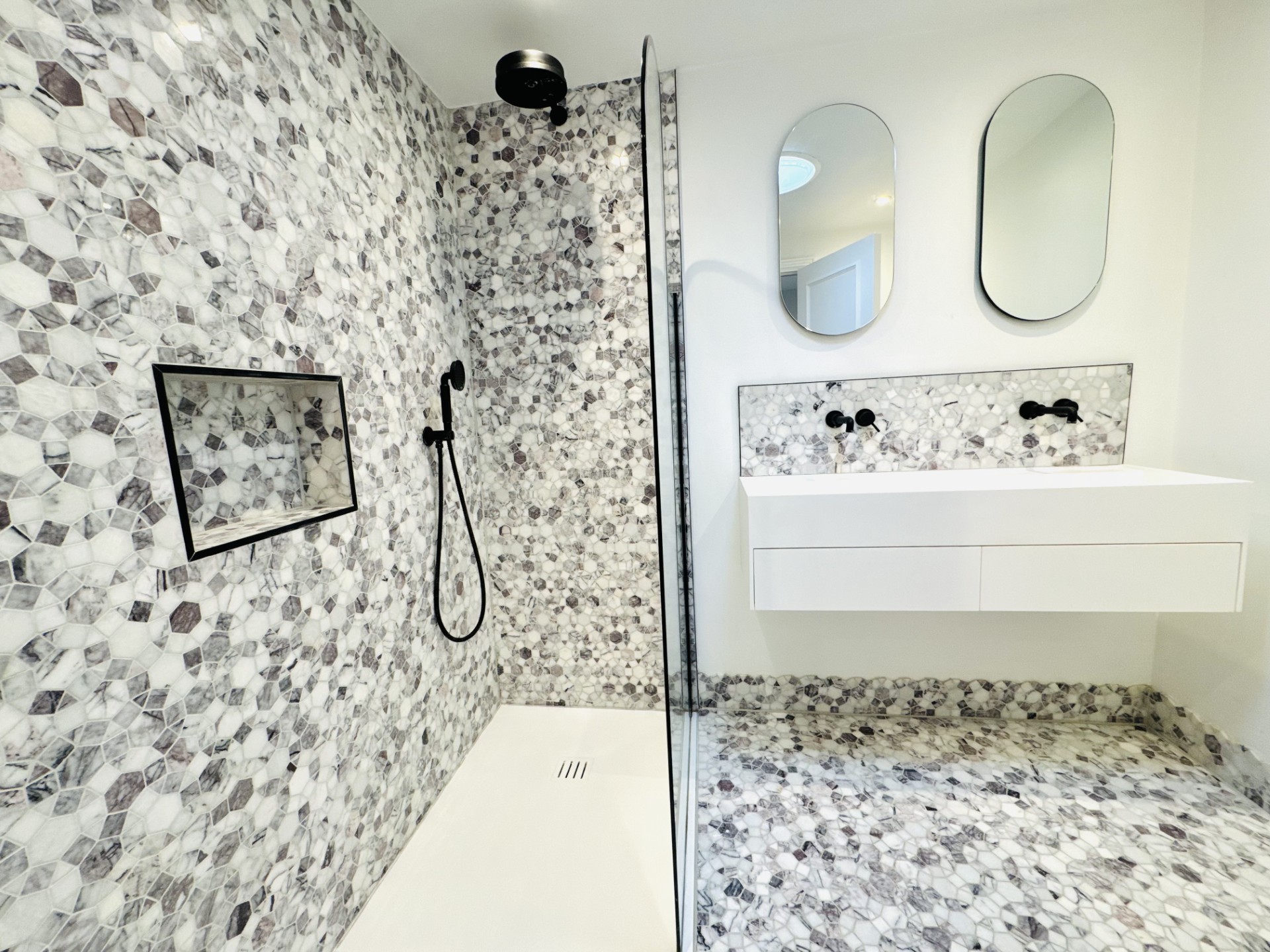 Images for Oaklands, Hartley Wintney