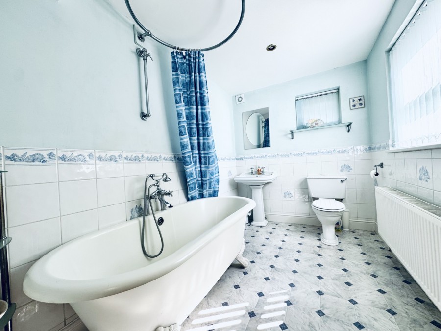 Images for New Mill Lane, Eversley